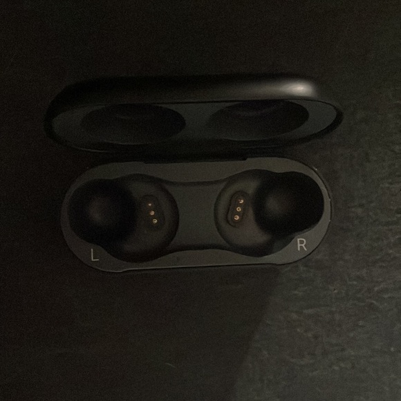 Amazon echo buds - Picture 3 of 3